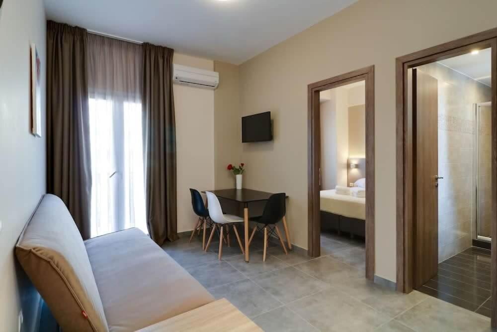 Hotel Continent Gagra Exteriér fotografie